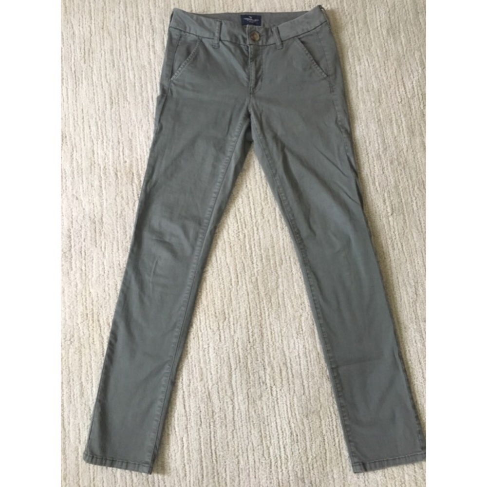 Olive green American Eagle Outfitters twill pants.